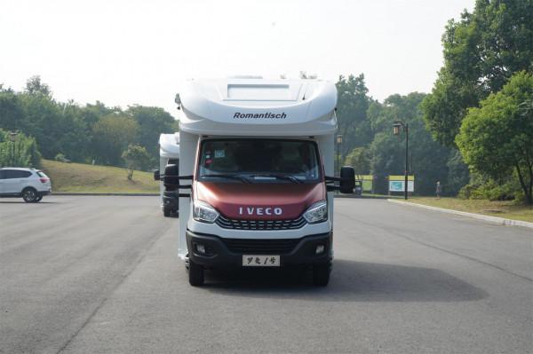 雙層地板的房車？國產房車大升級！羅曼特斯C100橫床版房車