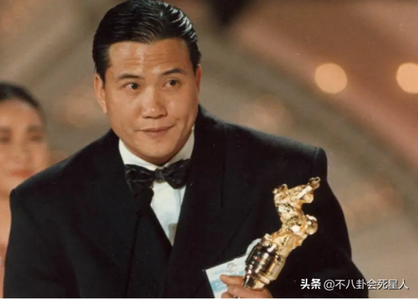 口碑一落千丈的7位中老年明星，商演直播拍爛劇，都離不開&OpenCurlyDoubleQuote;錢&rdquo;