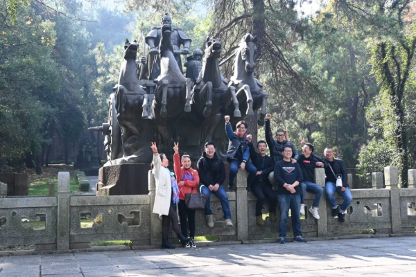 諾諾武漢站二週年小記——開二手夏朗遊東湖 諾諾武漢站二週年小記——開二手夏朗遊東湖