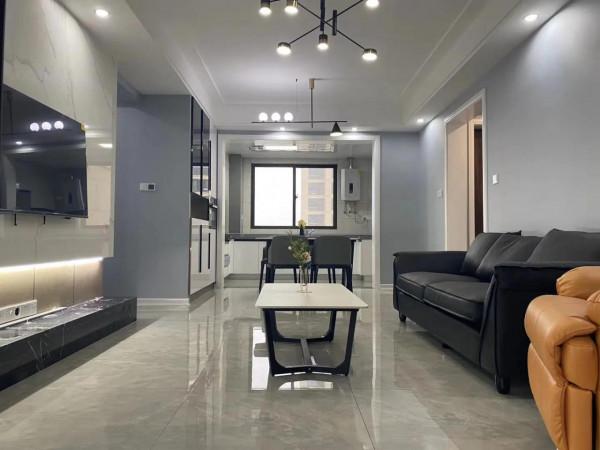 這樣的兩種裝修都是現代風，一種注重美感，一種更注重於適用性