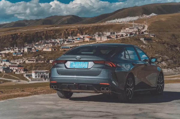 開2021最火的網紅車，打卡最熱的川西網紅店