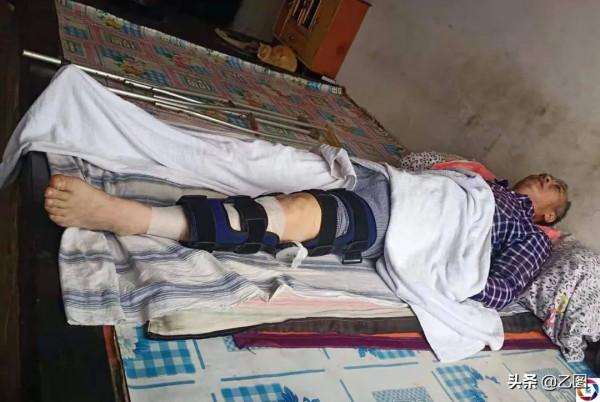 母親車禍離世，兩個女兒患重病，父親車禍，男子活成現實版的富貴