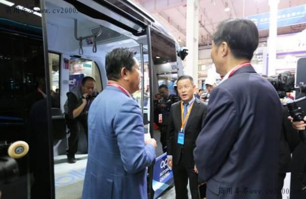 金龍客車:“智慧出行解決方案”助力北京公共交通展 金龍客車:“智慧出行解決方案”助力北京公共交通展