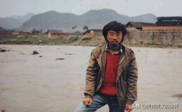 海子很火的謎詩，寫詩那夜他經歷了什麼少有人知，卻捧紅一座城市