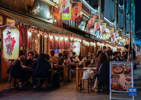 侃天下｜日本疫情突然放緩原因找到了？德爾塔毒株“自殺”