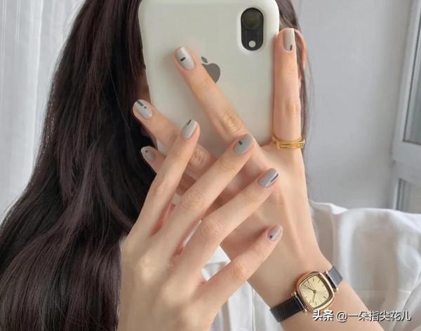 推薦10款極簡時尚美甲，簡單又百搭，喜歡記得收藏