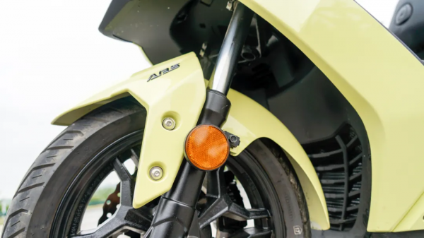 運動休閒踏板 傳承雷霆王水冷動力 1.88萬元光陽RacingX150靜態測評