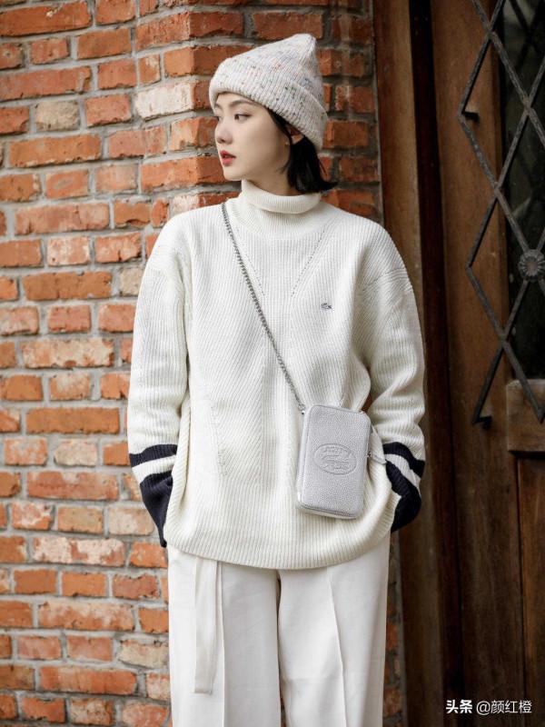 冬天穿衣不止有深色調,想要“衣”鳴驚人的話,就選擇奶白色系 冬天穿衣不止有深色調,想要“衣”鳴驚人的話,就選擇奶白色系