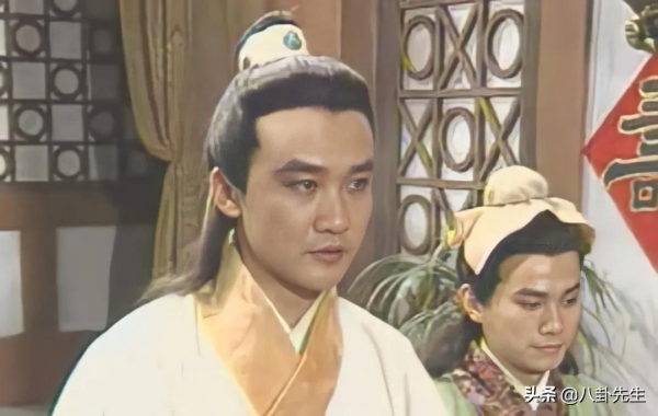 《突圍》8位主演年輕舊照:閆妮土味十足,秦嵐“變臉”太明顯 《突圍》8位主演年輕舊照:閆妮土味十足,秦嵐“變臉”太明顯