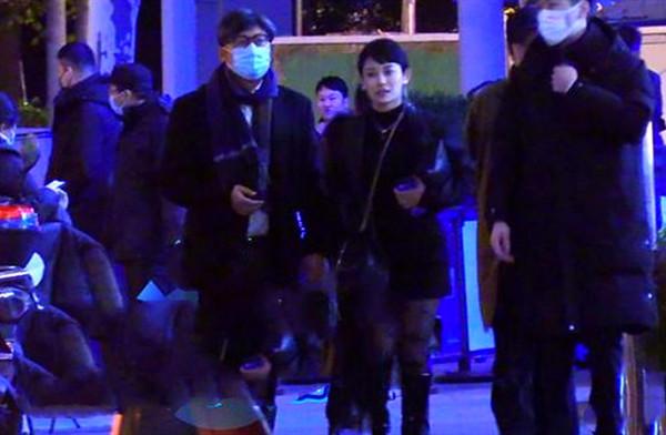 李湘離婚風波後首現身，坐豪車與神秘男子外出，她快樂嗎？