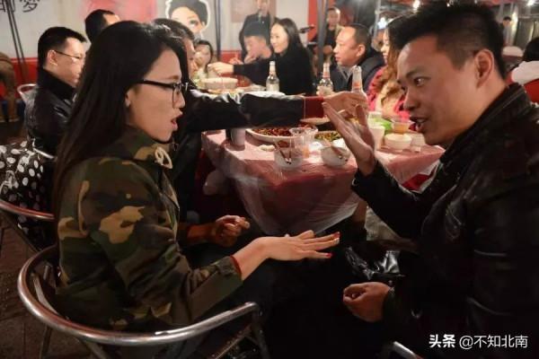 酒桌上猜碼是廣西一直流傳至今的文化現象,但有些風氣也應杜絕 酒桌上猜碼是廣西一直流傳至今的文化現象,但有些風氣也應杜絕