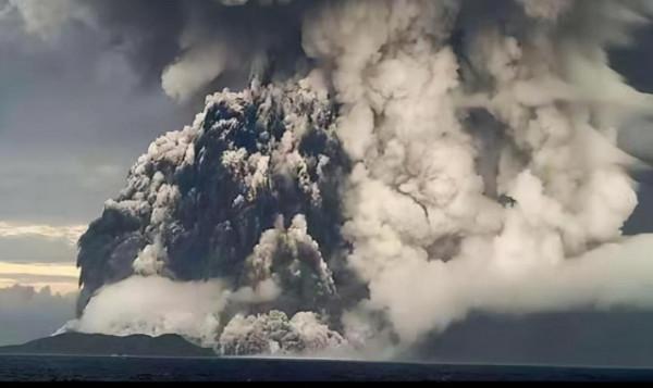 國際空間站公佈拍攝的湯加火山爆發畫面，天宮空間站怎麼拍不了？