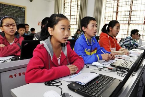 家長提議取消中考,希望義務教育延長至12年,官方給出明確答覆 家長提議取消中考,希望義務教育延長至12年,官方給出明確答覆