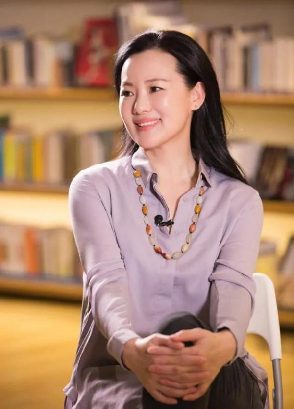 大器晚成的詠梅：氣質優雅，韻味十足（第3張年輕照片）