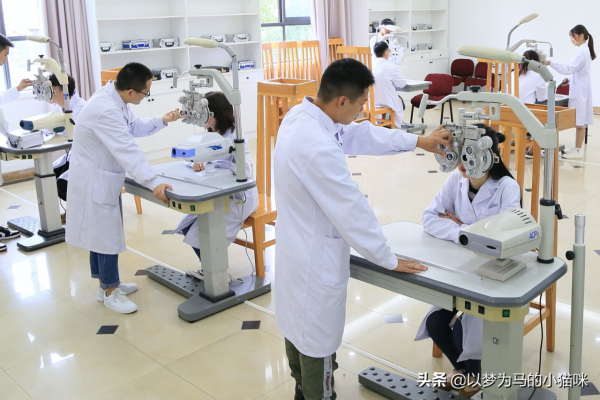 大專生適合的8個醫學專業，不建議報考臨床醫學，發展前景一般