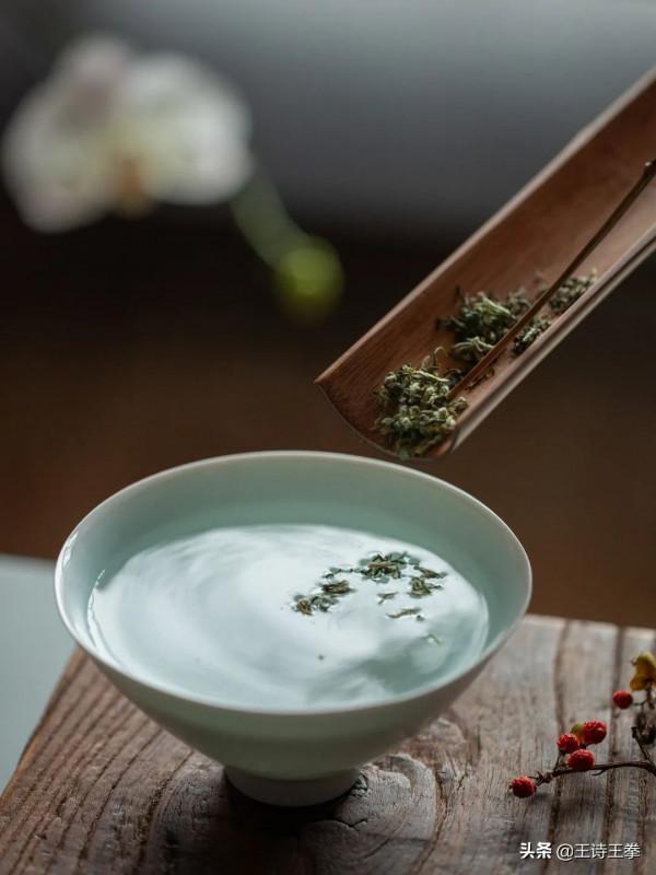 「王詩」在中國，撫摸茶的心跳（組詩）