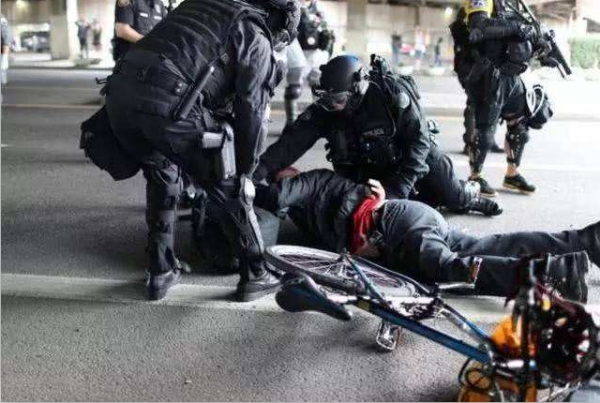 華裔女子為黑人維權，反遭黑人劫殺慘死