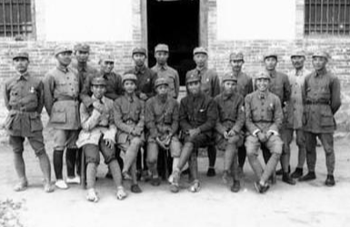 1934年，一鹽販救下3000紅軍，建國後軍長6次派人尋他，結果如何?