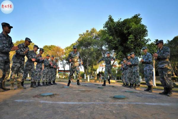 “文武雙全”的“硬核”教導員來了 “文武雙全”的“硬核”教導員來了