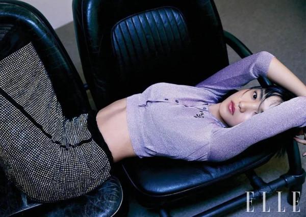 金泰梨Elle雜誌韓國版12月刊封面畫報，Prada文藝氣質女孩