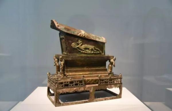 流失在國外11家著名博物館裡的這些中國國寶，你知道多少？