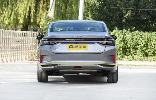 高階效能家轎的普及者,風神奕炫MAX效能卓越,又能顧家 高階效能家轎的普及者,風神奕炫MAX效能卓越,又能顧家