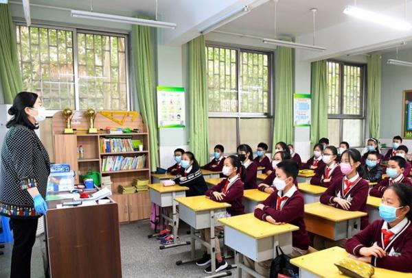 教育部最新規定，一二年級學生迎來好訊息，老師和家長卻不認同