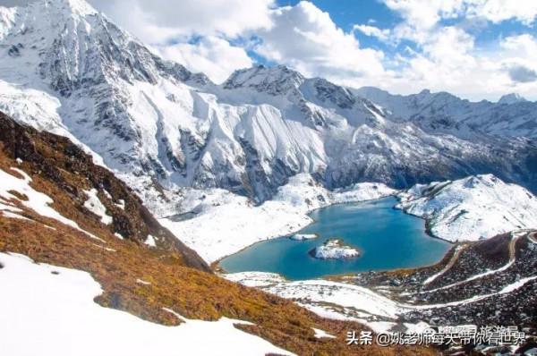 探訪冰川、峽谷徒步，睡在松贊新店，開啟一場自然大冒險