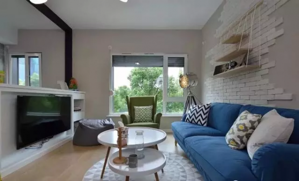 90㎡簡約小複式裝修,客廳隔斷櫃+隔斷框設計,通透又充滿藝術感 90㎡簡約小複式裝修,客廳隔斷櫃+隔斷框設計,通透又充滿藝術感