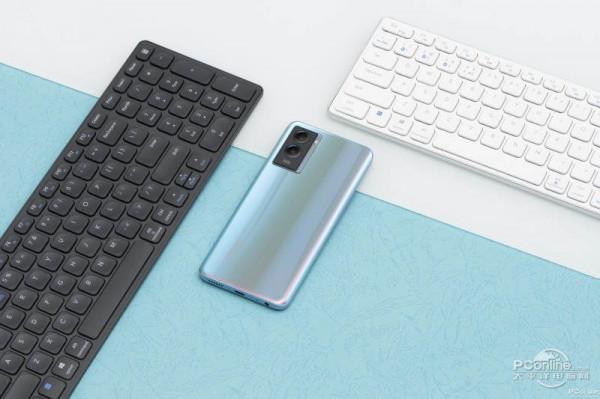 想要強悍的續航能力？這兩臺手機請求“出戰”