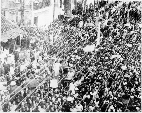 原香港市委書記陳鬱調離中央,任廣東省長,周總理:他們指名要你 原香港市委書記陳鬱調離中央,任廣東省長,周總理:他們指名要你