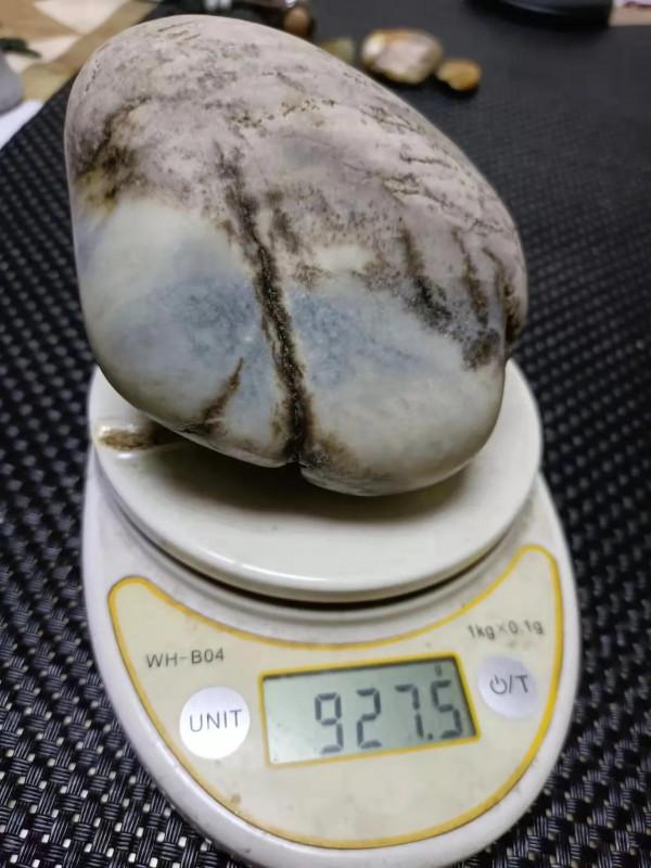 一塊歷經滄桑的醜石 一塊歷經滄桑的醜石