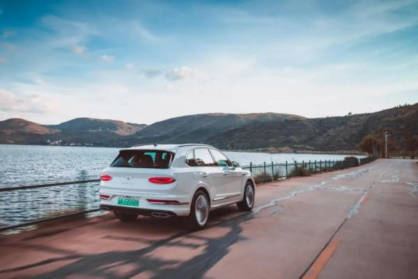 賓利的第一份新能源答卷,試駕添越PHEV 賓利的第一份新能源答卷,試駕添越PHEV