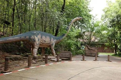 布萬龍：以泰國公主名字命名的恐龍(長20米/超巨型恐龍）