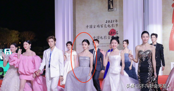 金雞獎女星造型紅黑榜，李冰冰黃裙修身，倪妮像天鵝，張子楓贏了