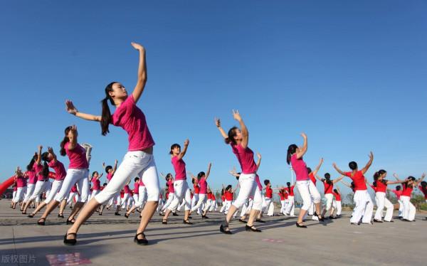 69歲阿姨:本以為跳舞能打發時間,後面家破人亡了 69歲阿姨:本以為跳舞能打發時間,後面家破人亡了