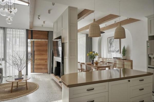 3層別墅一住就是10年,入戶私人庭院,7米3挑高客廳越禪意越舒服 3層別墅一住就是10年,入戶私人庭院,7米3挑高客廳越禪意越舒服