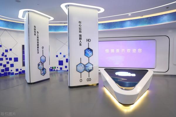 中國醫藥圈傳奇夫妻：一人執掌一家上市公司，都是行業龍頭