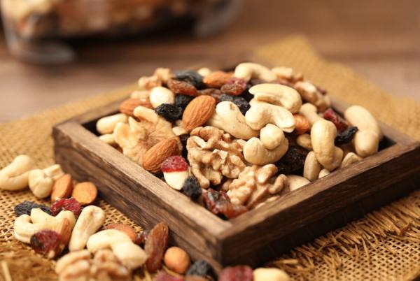 人到中老年，別捨不得花錢，建議5種食物要常吃，易消化營養全