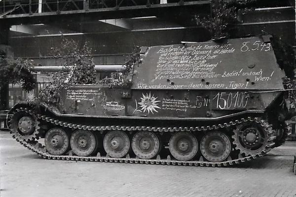 二戰德國&OpenCurlyDoubleQuote;斐迪南&rdquo;重甲出擊