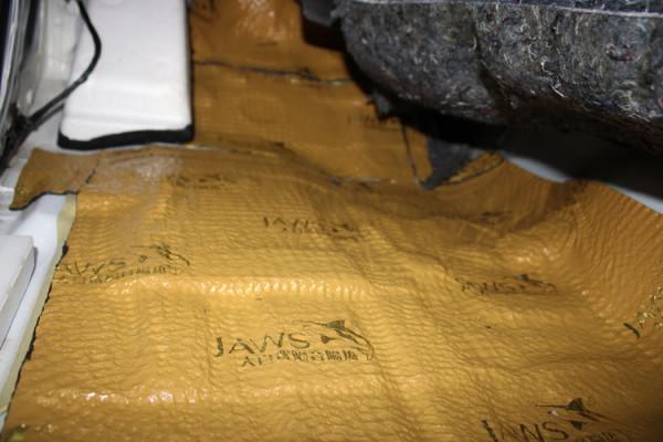 降噪好手 鄭州環亞日產納瓦拉汽車隔音改裝大白鯊