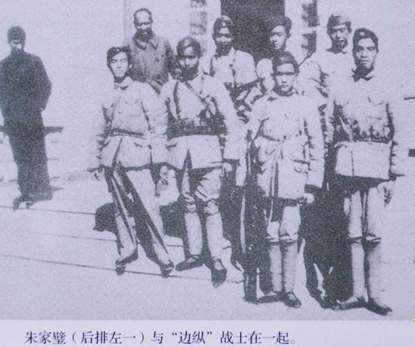 被俘後，國軍司令一臉傲慢：陳賡呢？怎麼不來見老師
