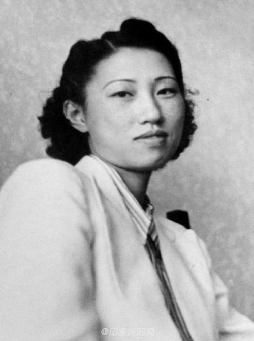 張學良原配于鳳至：1990年病逝海外，墓碑上留了四個字：張于鳳至