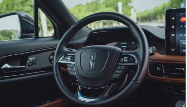 林肯航海家:2.7T車型百公里加速6.48秒,國產化後實力不變! 林肯航海家:2.7T車型百公里加速6.48秒,國產化後實力不變!