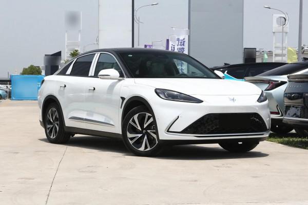 29.19萬,配L3級自動駕駛,708km續航,實拍極狐阿爾法S 29.19萬,配L3級自動駕駛,708km續航,實拍極狐阿爾法S