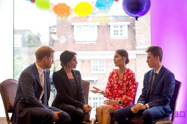 英國妹子起訴媽媽的醫生獲賠百萬補償:你就不該讓她把我生下來 英國妹子起訴媽媽的醫生獲賠百萬補償:你就不該讓她把我生下來