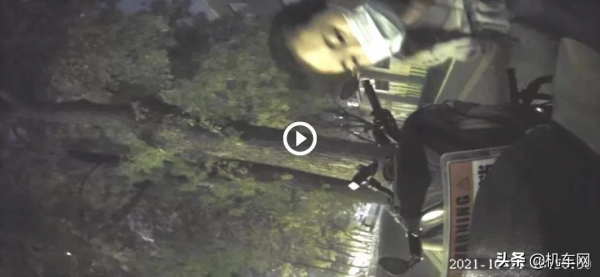 怎樣停摩托車更安全？