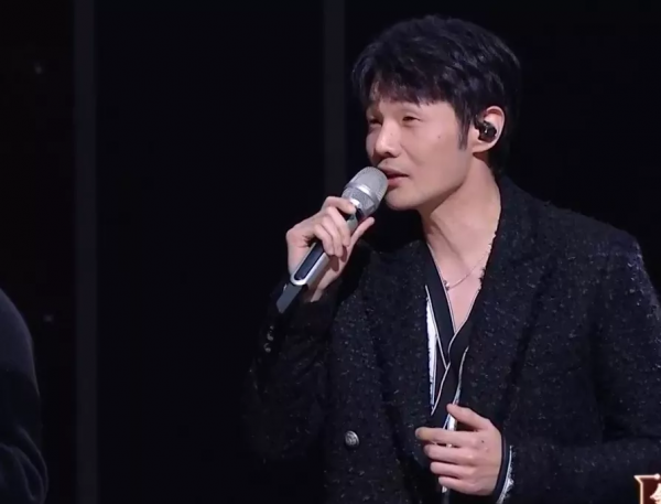 眾星年貨晚會：鞠婧禕半永久搶鏡，張韶涵髮型失敗，言承旭疲倦