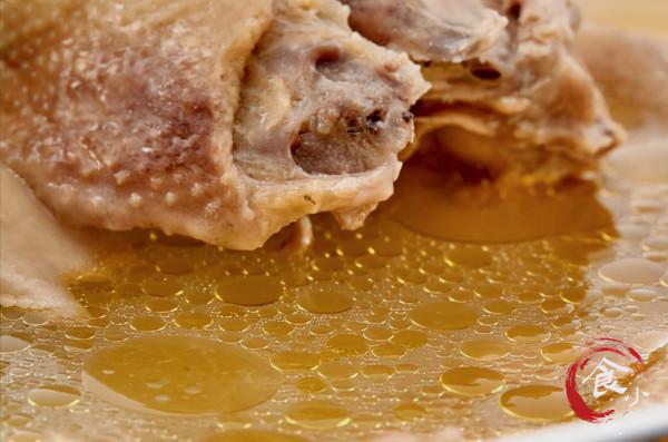 殺雞時，雞肚子裡的黃油扔掉還是吃掉有講究，看完長知識了