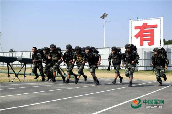 退伍季|離別在即,回望軍旅 退伍季|離別在即,回望軍旅